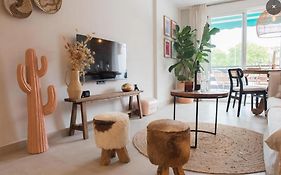 La Casita Bonita - 30M From The Arenal Beach - Private Parking